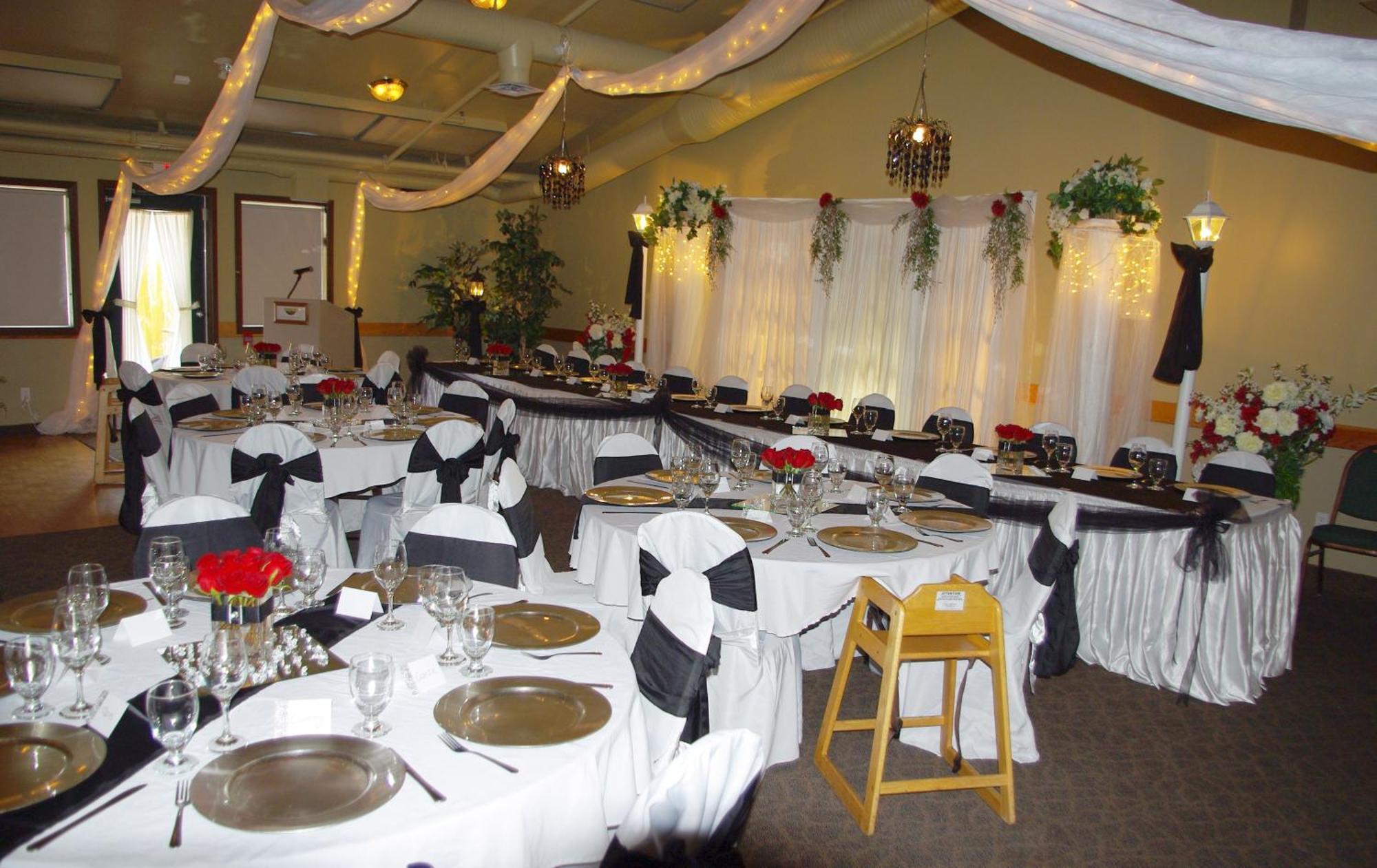 Waterton Lakes Lodge Resort Bagian luar foto